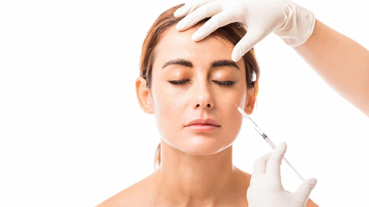 بوتاکس چیست و چرا استفاده می‌شود 💉