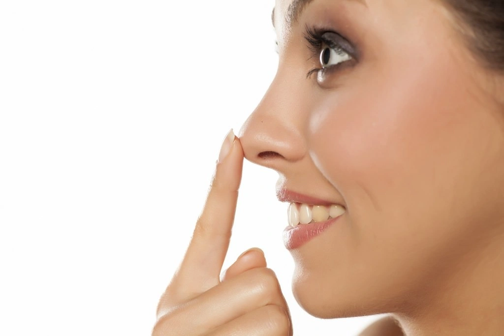 مزوتراپی بینی_میکرونیدلینگ بینی